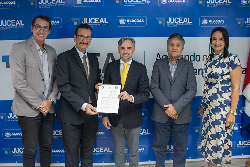 crcal-e-juceal-assinam-termo-de-cooperacao-tecnica-e-discutem-avancos-para-o-ambiente-empresarial-em-alagoas